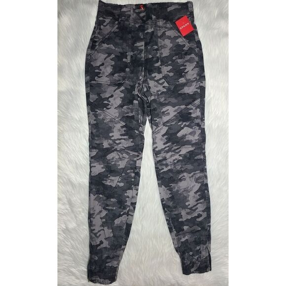 NWT|Spanx Stretch Twill Blackwash Cargo Jogger, SMALL - Picture 6 of 10